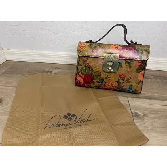 Patricia Nash Handbags - NWT Patricia Nash Carisbrooke Satchel